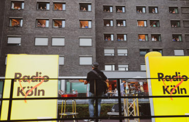 Fenstermitsingkonzert_KHR-Blog